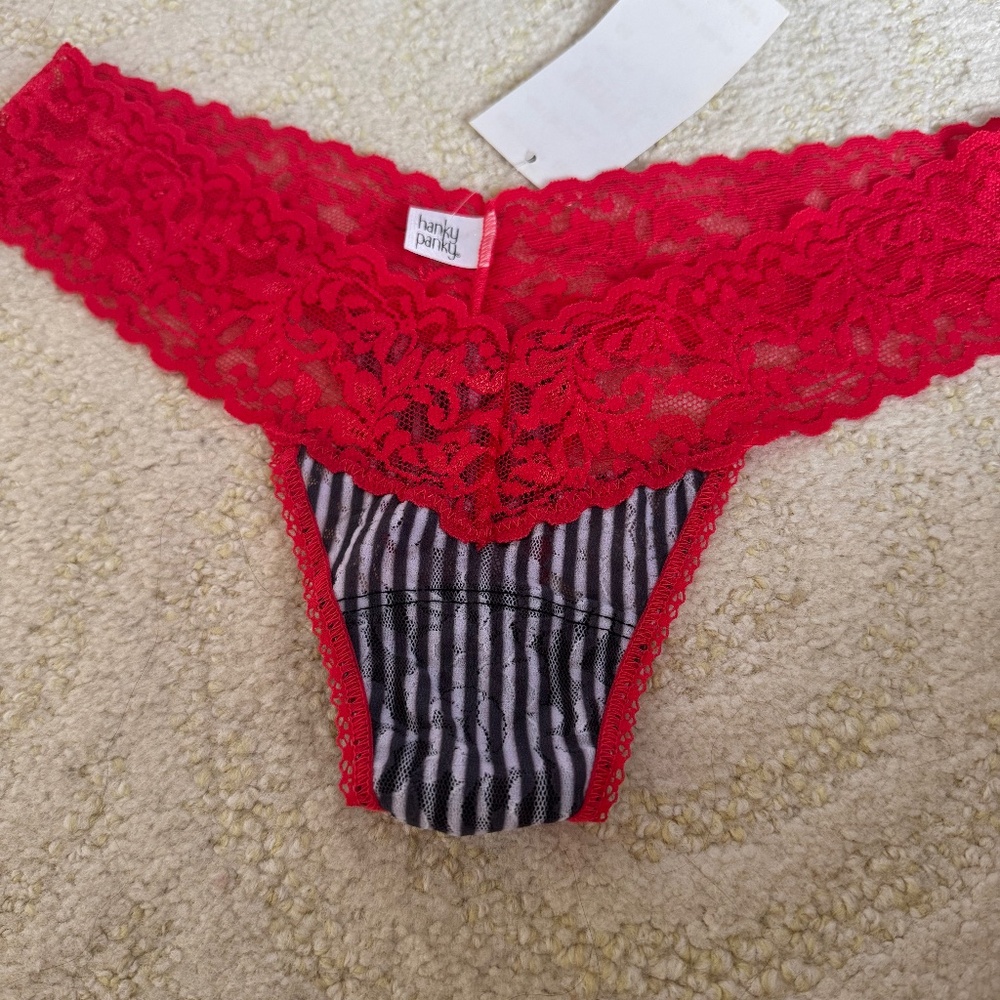 Hanky Panky Low Rise Lace Thong NWT